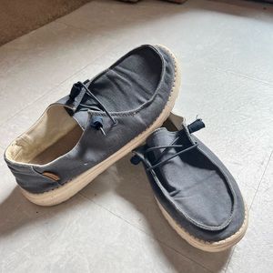 Size 9 dark blue Hey Dudes!